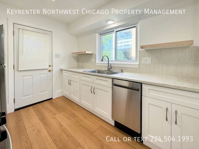 Building Photo - 332 N Smith St