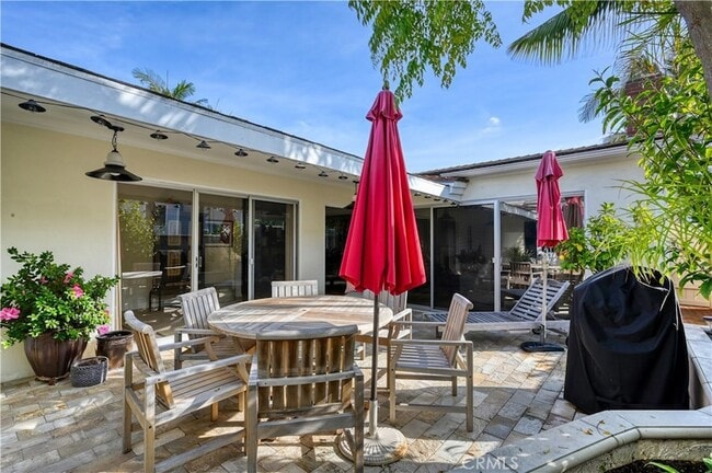 Building Photo - 149 Via Waziers