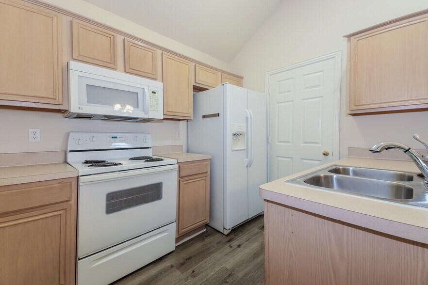 Building Photo - 1811 Caddo Lake Dr