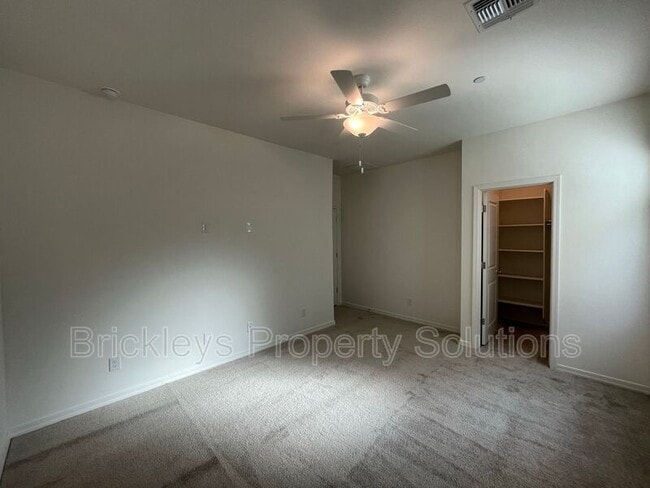 Building Photo - 265 E Balsam Dr