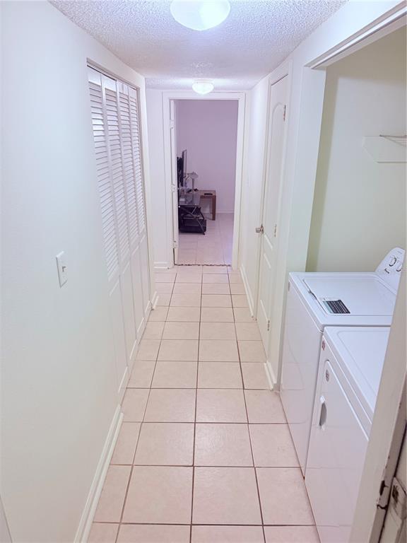 Building Photo - 6519 W Newberry Rd