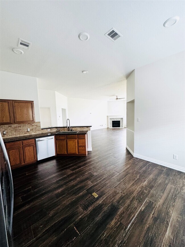 Building Photo - 4914 Kale Garden Ct