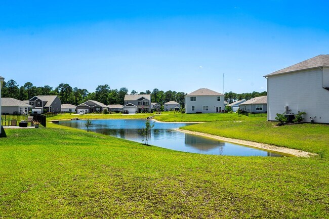 Building Photo - 3927 Nandina Ct