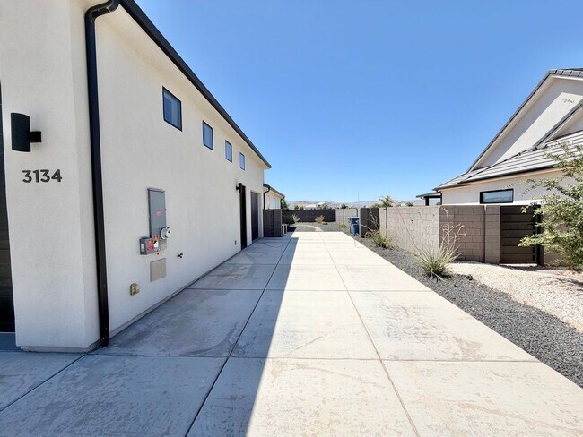 Building Photo - 3134 Blue Heron Dr