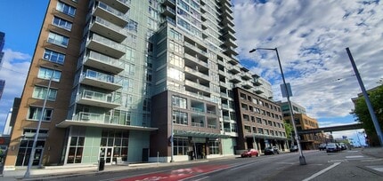 Building Photo - One of kind 7th terrace unit in reputable ...