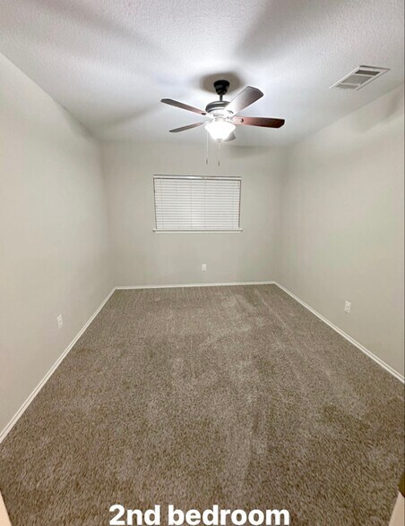 Building Photo - 9952 Sparrow Hawk Ln