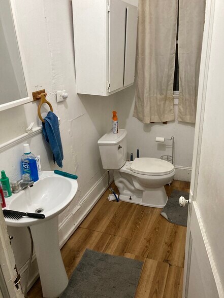 Building Photo - 111 Decker Pond Rd