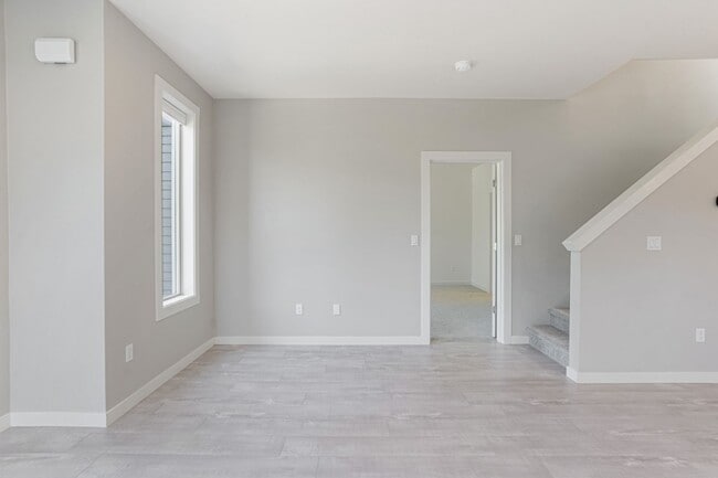 Building Photo - 4 bed, 4 bath Multi-Level Home in Pringle ...