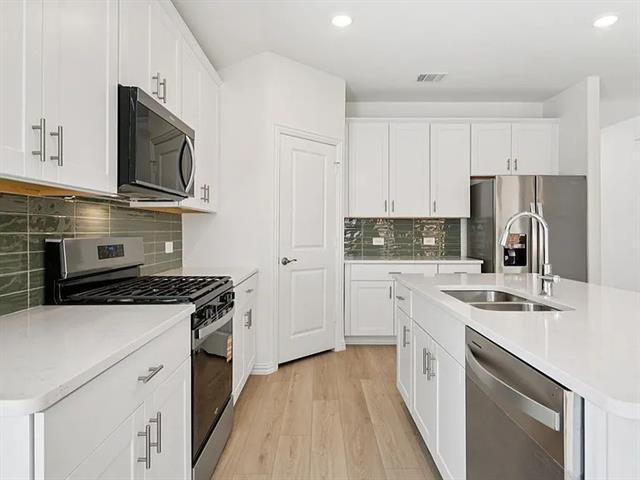 Building Photo - 1019 Emberwood Dr