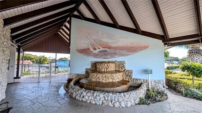 Building Photo - 6531 SE Federal Hwy