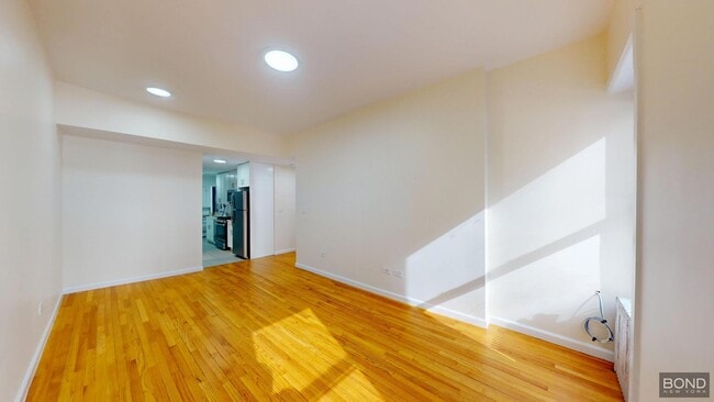 Building Photo - 54 W 56th St