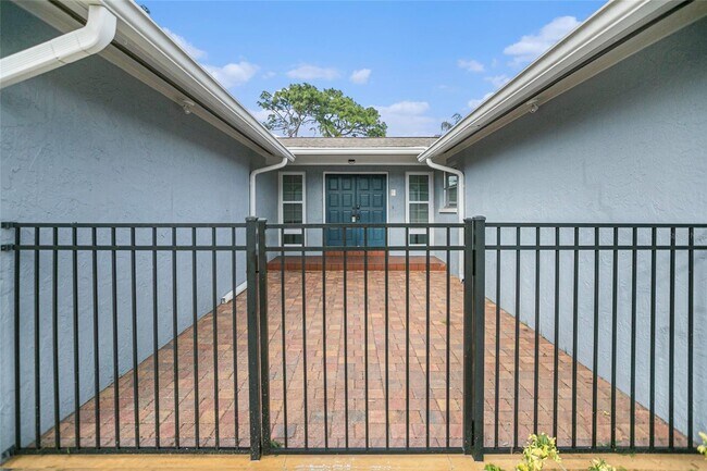 Building Photo - 1109 E Boyer St