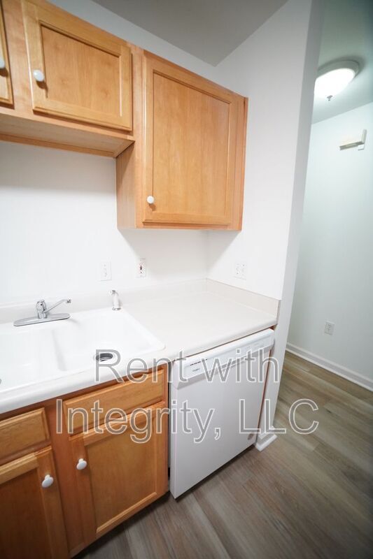Building Photo - 1272 Cross Creek Cir