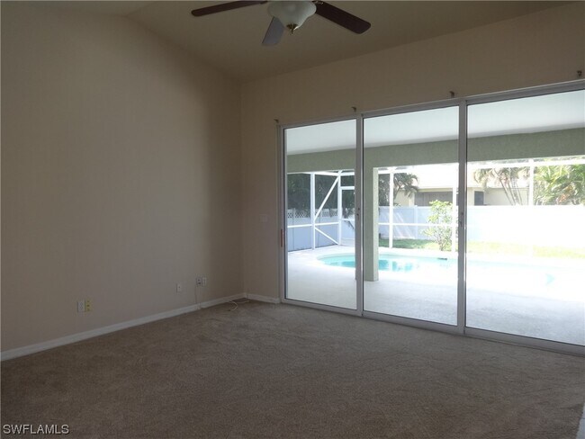 Building Photo - 3320 SW 8th Ct
