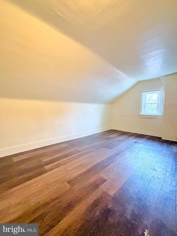 Building Photo - 28 Caroline St