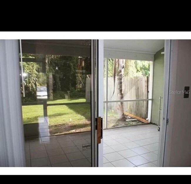 Building Photo - 11127 Alderly Commons Ct