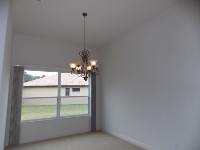 Building Photo - 1271 W Skyview Crossing Dr