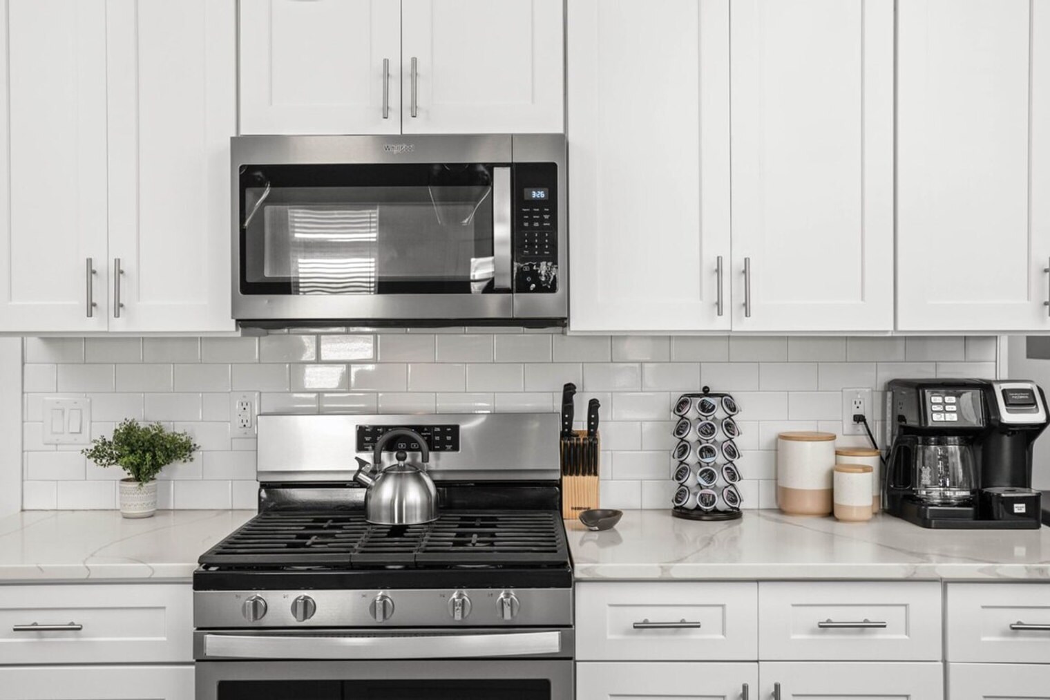 Building Photo - 341 Parkway Ave