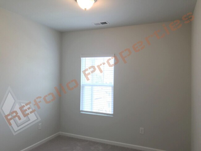 Building Photo - Beautiful 3 Story 4 Bedrooms 2 Car Garage ...