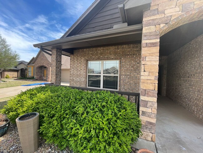 Building Photo - Deer Creek Schools