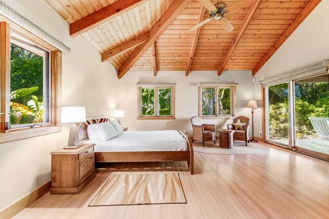 Building Photo - 275 Haumana Rd