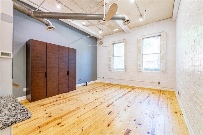 Building Photo - 210 Walker St SW