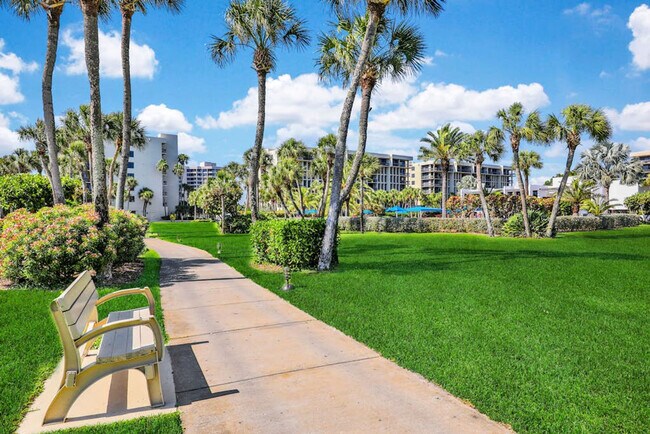 Building Photo - 1109 Gulf of Mexico Dr