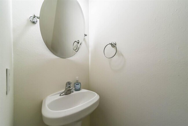 Building Photo - 246 W Stedhill Loop