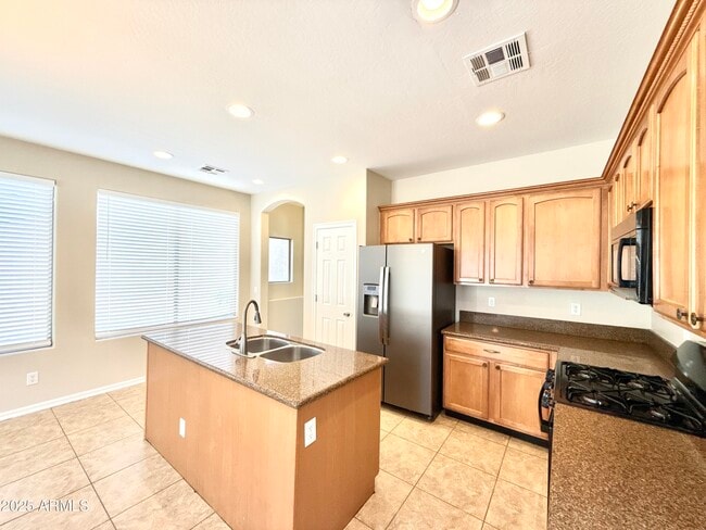 Building Photo - 14587 W Acapulco Ln