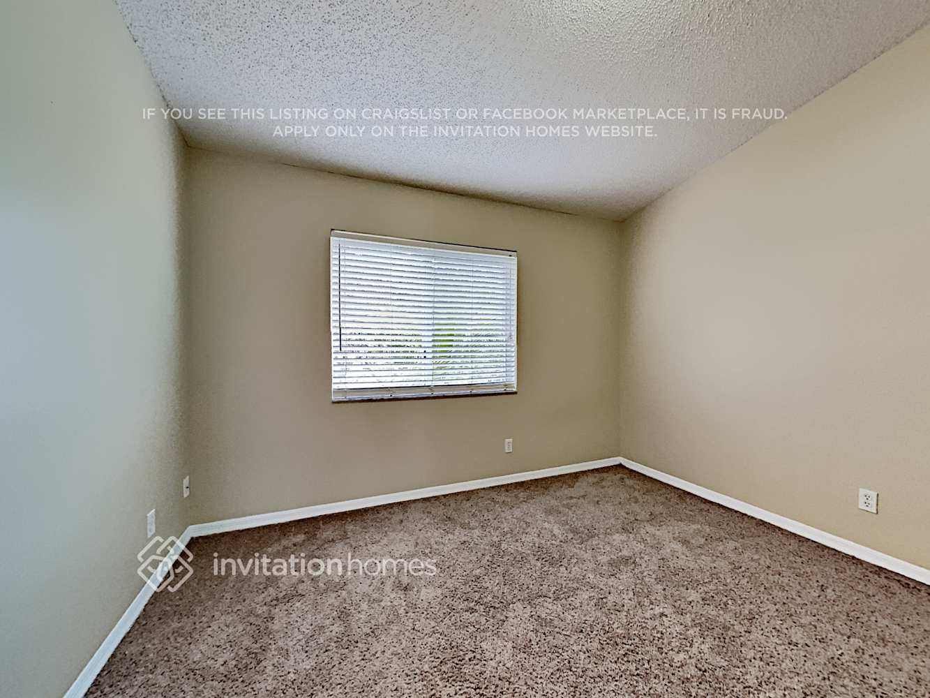 Building Photo - 861 NW 208th Dr