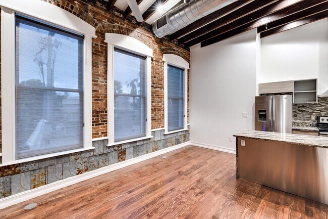 Building Photo - 2278 First St