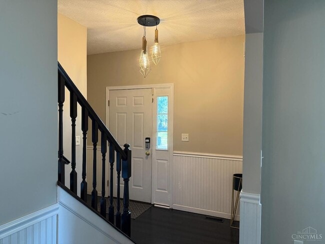 Building Photo - 6015 Hidden Oaks Ct