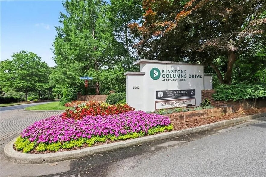 Building Photo - 3960 Riverlook Pkwy SE
