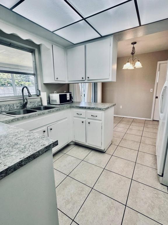 Building Photo - 780 Osage Ave