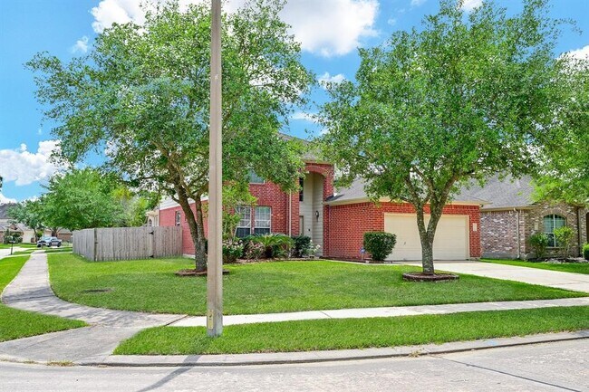 Building Photo - 1030 Riverwood Dr