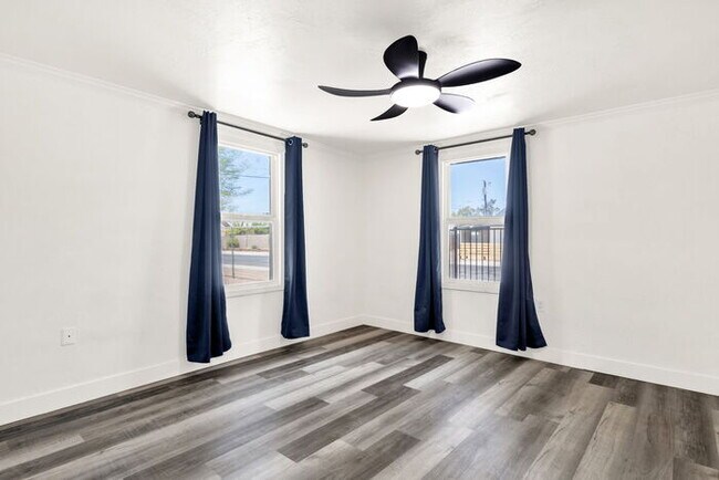 Building Photo - BRAND NEW EVERYTHING IN UPTOWN/BILTMORE AREA