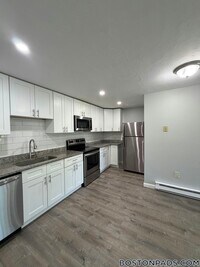 Building Photo - 437 Sunderland Rd