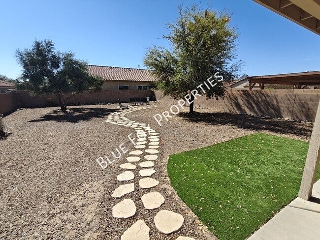 Building Photo - 7485 W Briner Dr