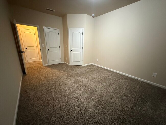 Building Photo - 2056 Tweed Dr