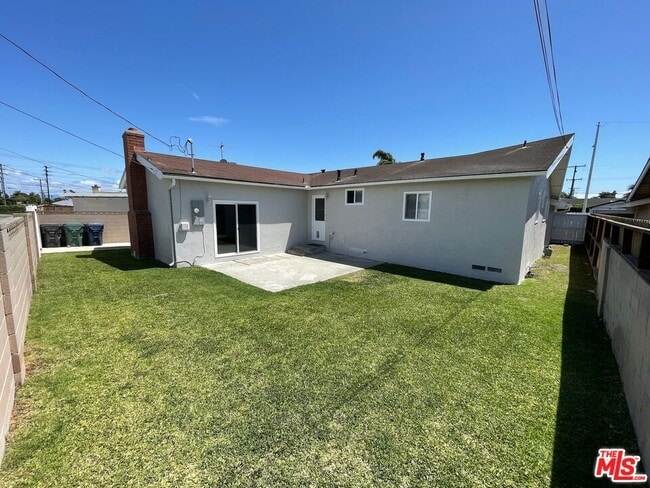 Building Photo - 5421 Hendricksen Dr