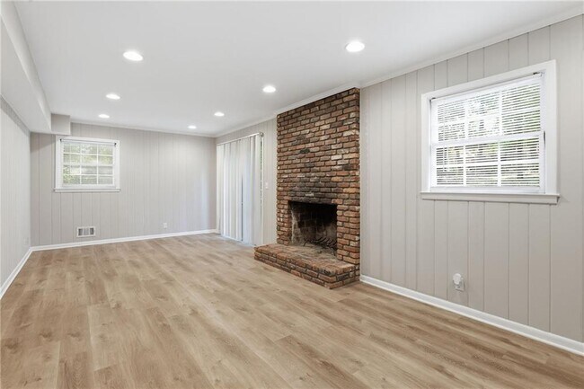 Building Photo - 4411 Langdon Dr