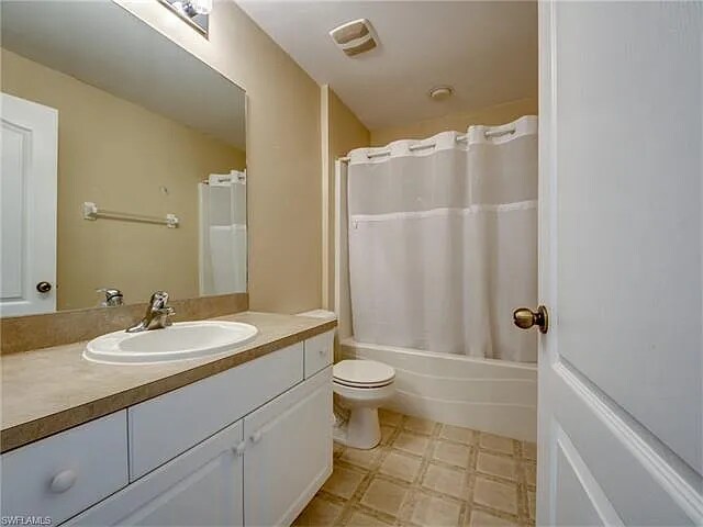 Building Photo - 3610 NE 12th Ct