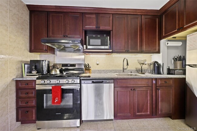 Building Photo - 330 S Central Ave