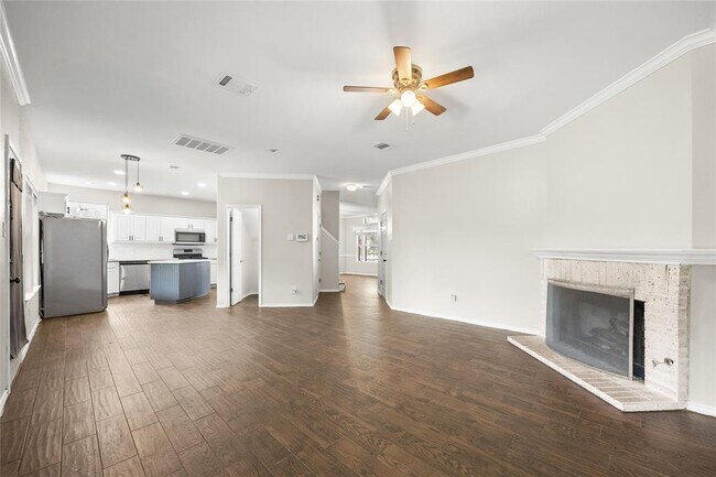 Building Photo - 13217 Rochester Ln
