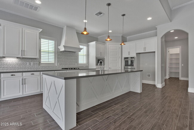 Building Photo - 26093 N 96th Ave