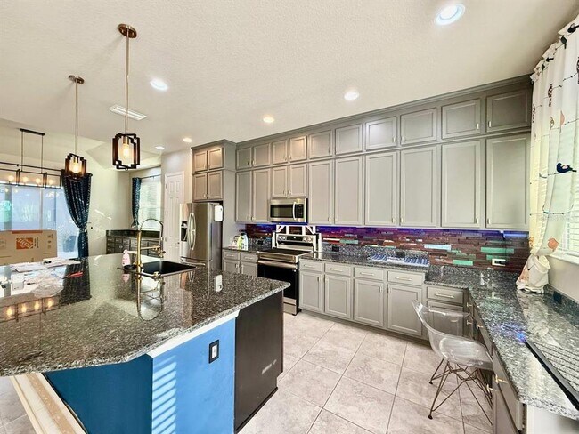 Building Photo - 6414 Salt Creek Ave