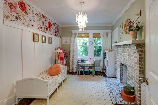 Building Photo - Beautiful Cleveland Park Bungalow, just 2 ...