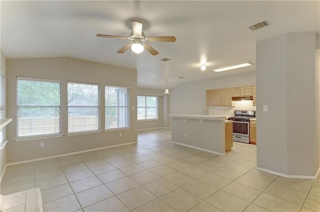 Building Photo - 1406 Royce Ln