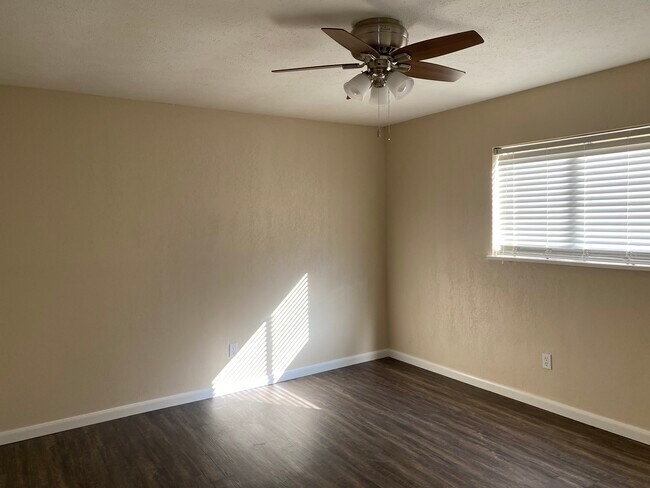 Building Photo - 5702 Golden Grove Ln