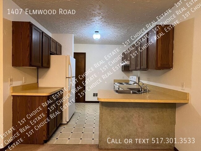 Building Photo - 1407 Elmwood Rd